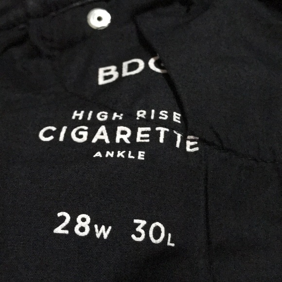BDG acid wash jeans - Picture 3 of 5